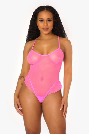 Body de malla de color rosa intenso